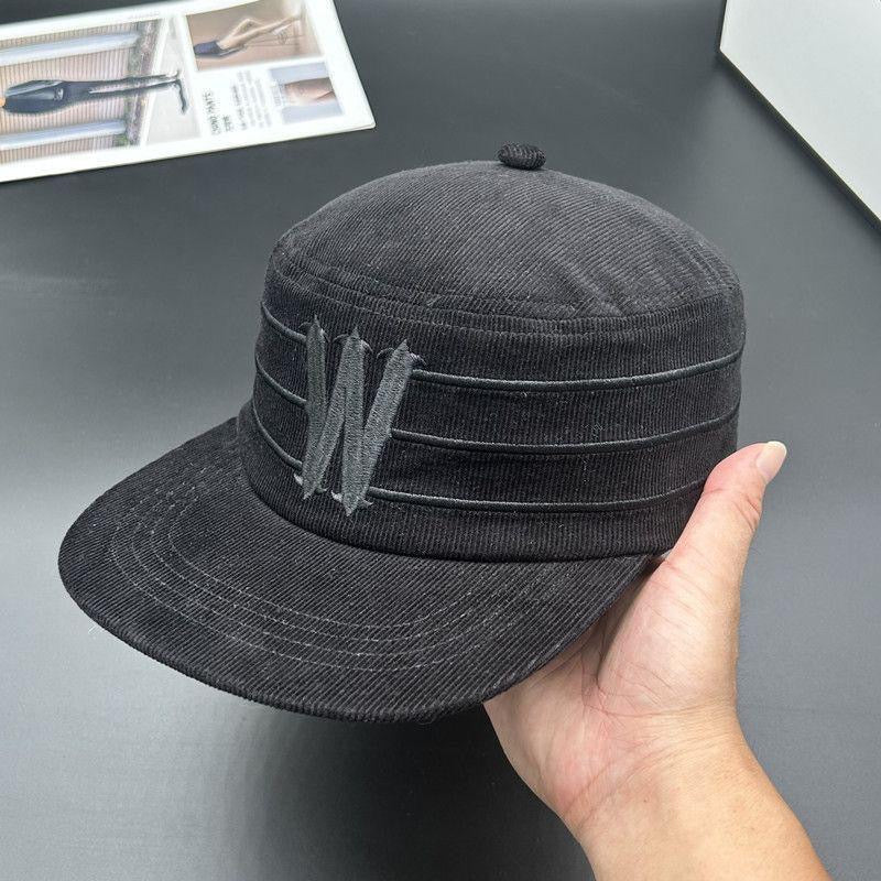W panel Hat