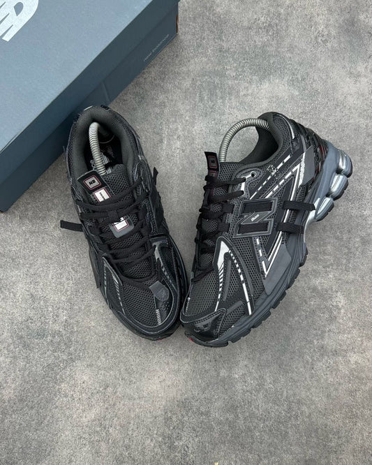 NEW BALANCE 1906A *Triple Black*