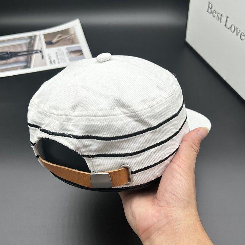 W panel Hat