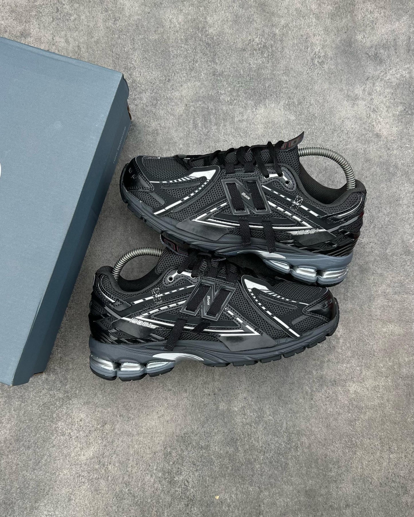 NEW BALANCE 1906A *Triple Black*