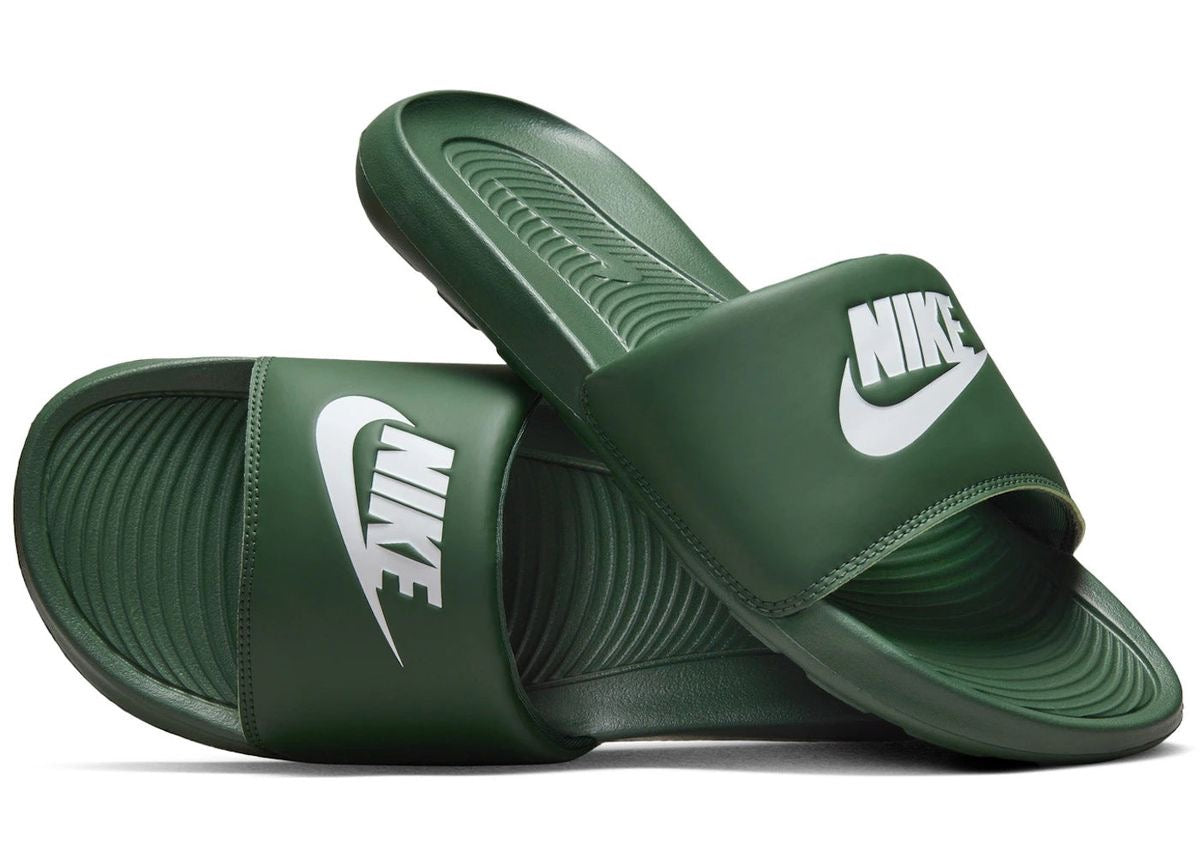 NIKE VICTORI ONE SLIDES