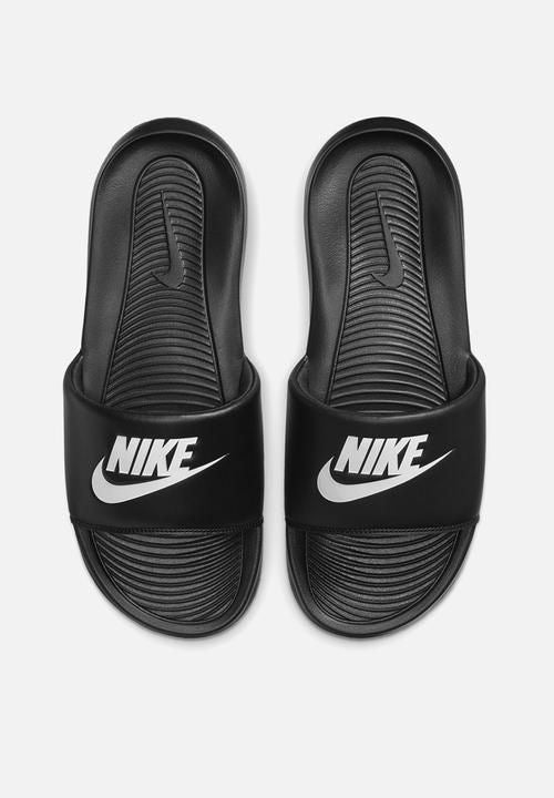 NIKE VICTORI ONE SLIDES