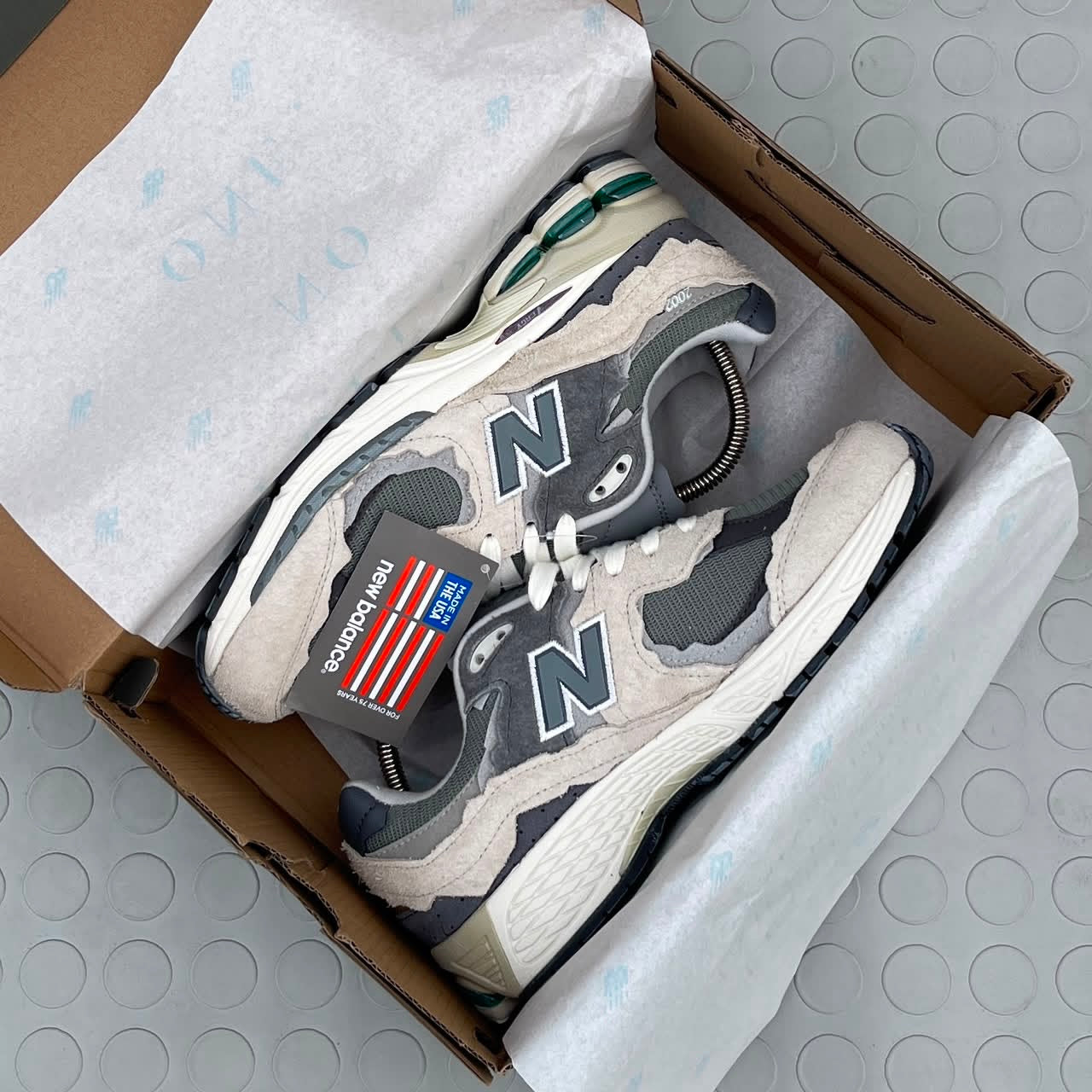 NEW BALANCE 2002R PROTECTION PACK “RAIN CLOUD”