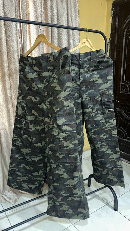 CAMOUFLAGE  FLAIRCARGO PANTS