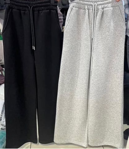 plain baggy sweatpants