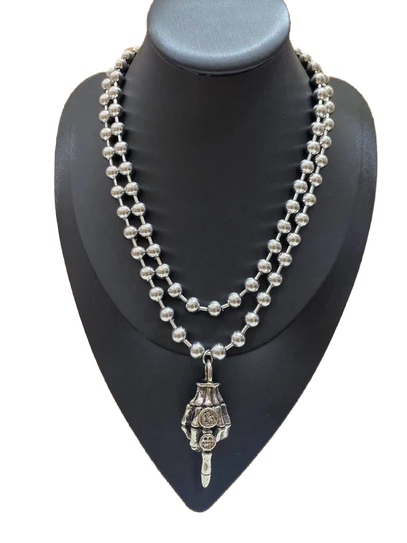 Stainless steel chains x hand pendant